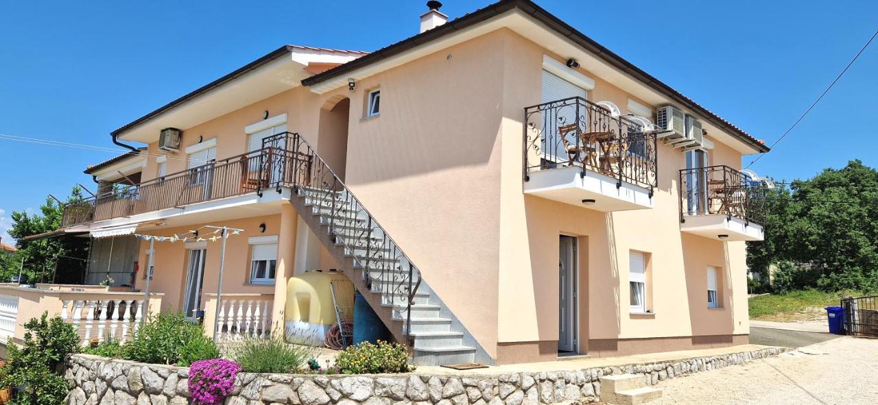Apartments Pinezic Skrbčići Екстериор снимка