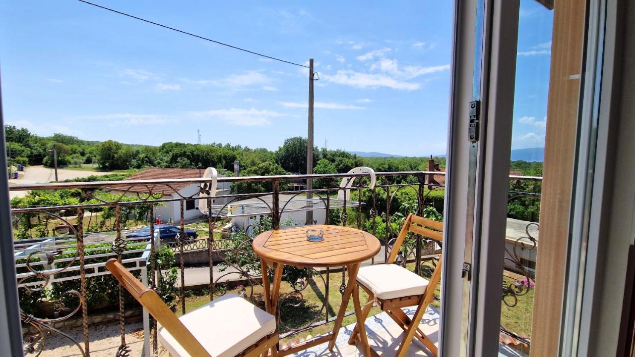 Apartments Pinezic Skrbčići Екстериор снимка