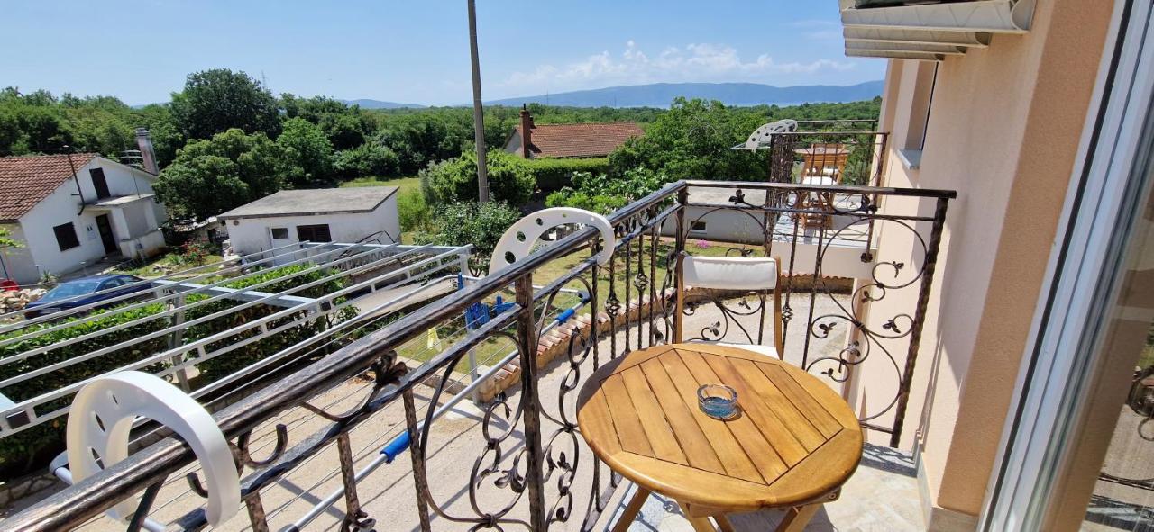 Apartments Pinezic Skrbčići Екстериор снимка