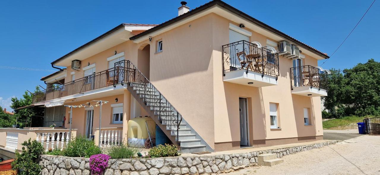 Apartments Pinezic Skrbčići Екстериор снимка