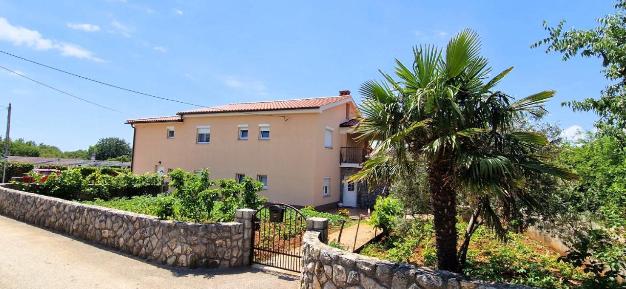 Apartments Pinezic Skrbčići Екстериор снимка