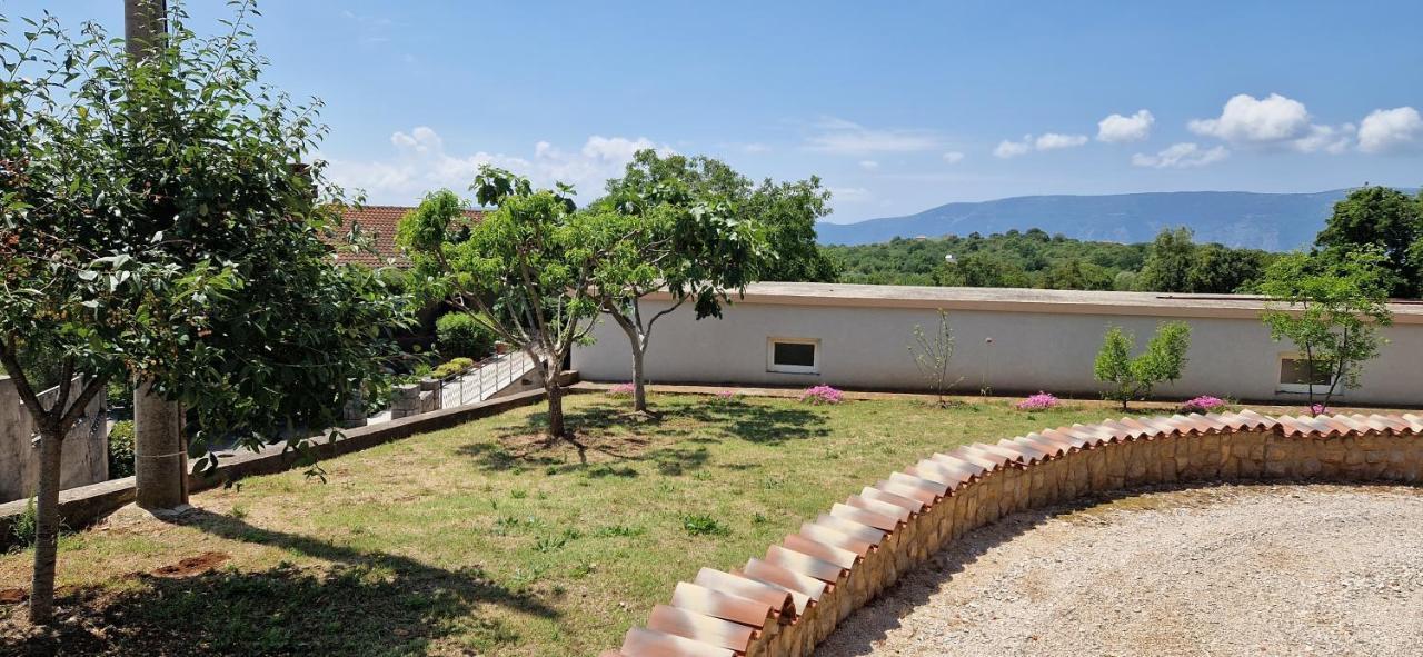 Apartments Pinezic Skrbčići Екстериор снимка