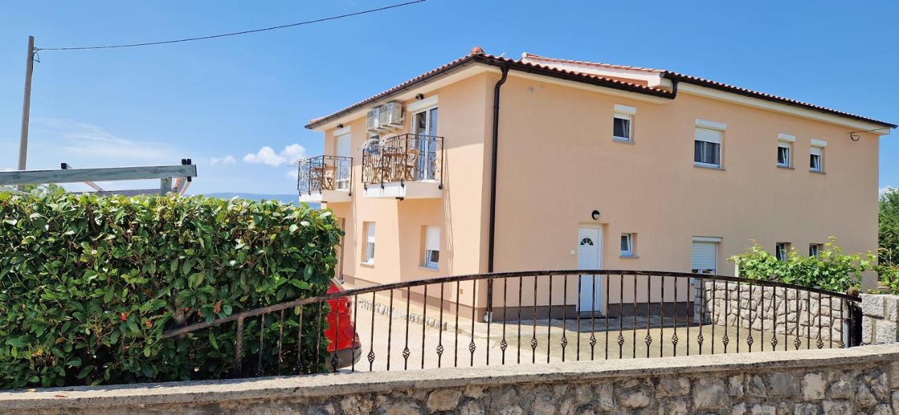 Apartments Pinezic Skrbčići Екстериор снимка